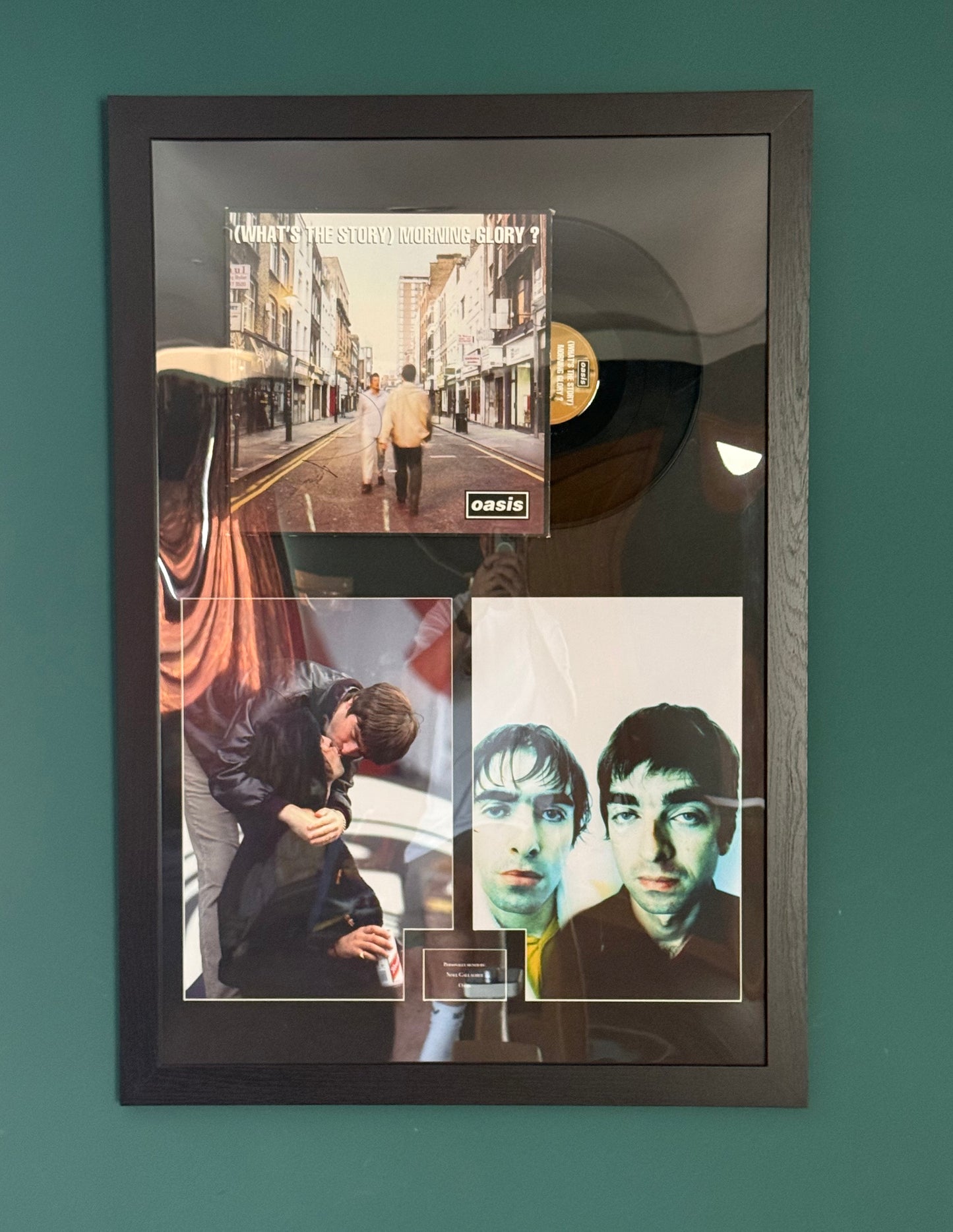 Oasis Noel Gallagher signed LP Cover