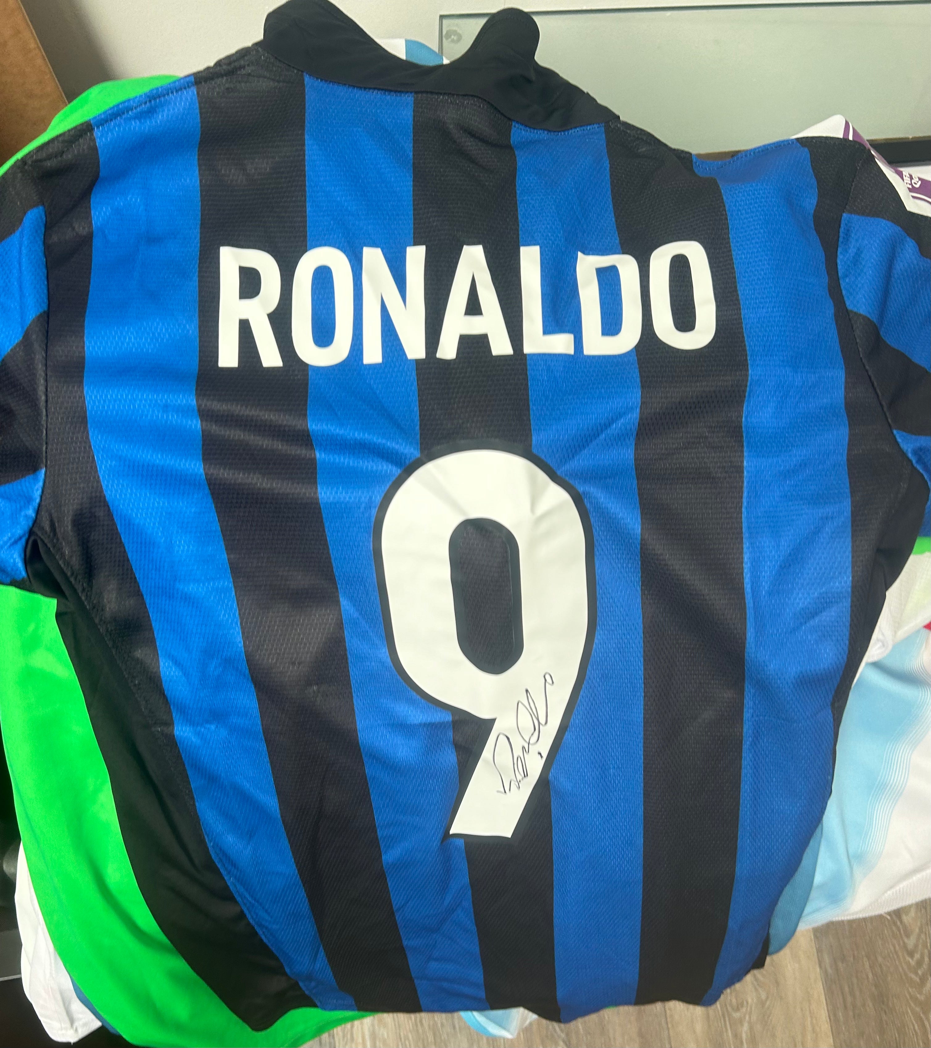 Ronaldo R9 Inter Milan Shirt Hall of Frame