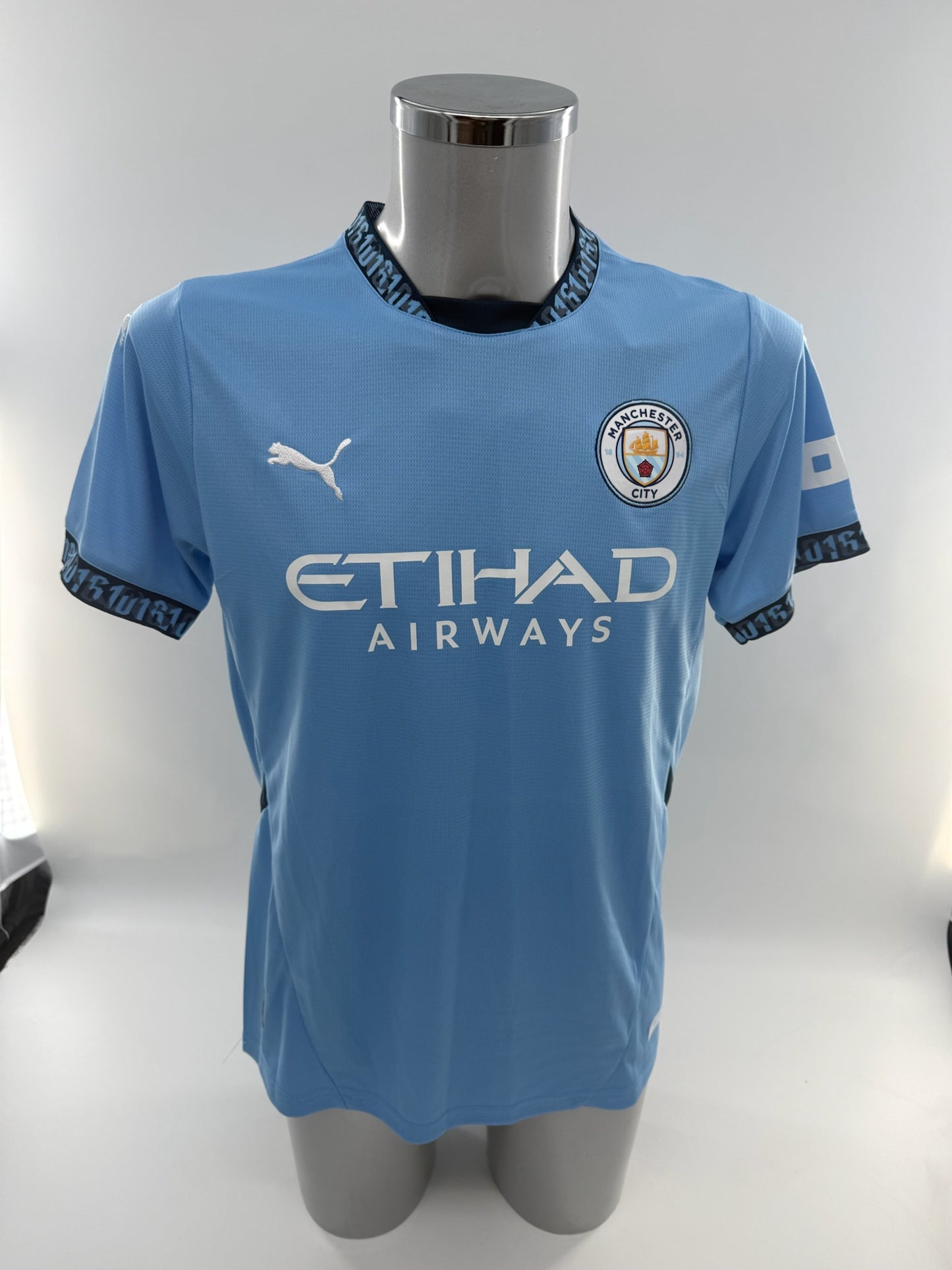 Kevin De Bruyne Signed Manchester City Shirt