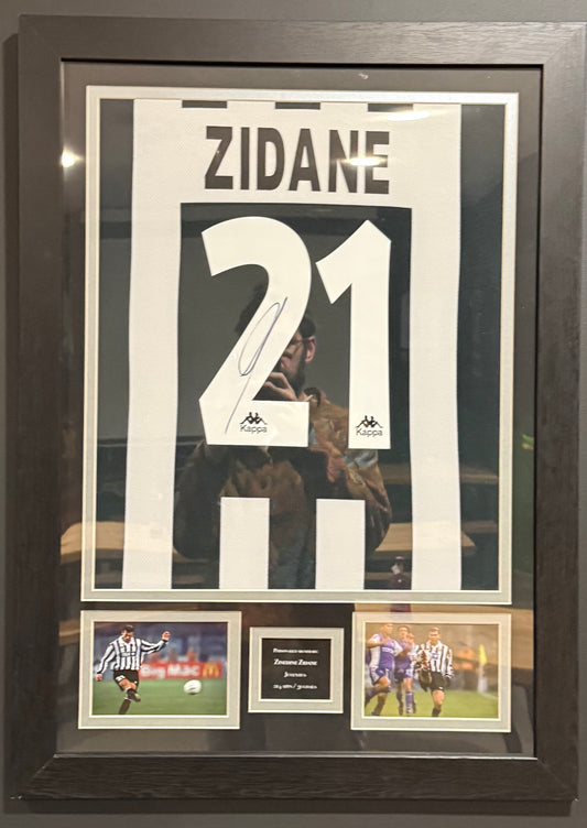 Zindedine Zidane Juventus signed shirt