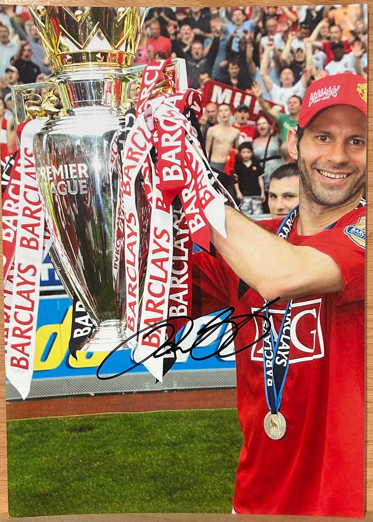 Ryan Giggs Signed Manchester United Photo