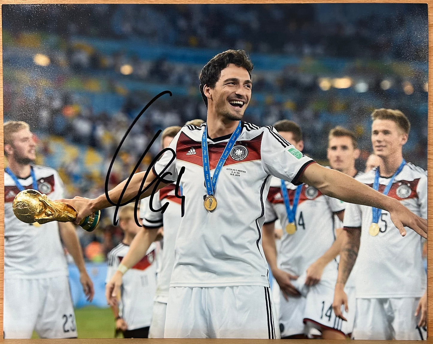 Mats Hummels signed photo